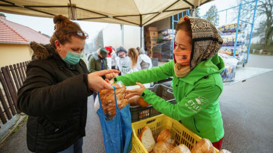 Food For Life Hungary’s “Christmas Love Feast” Feeds Thousands This Holiday Season