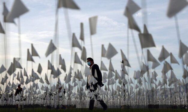 Covid-19: US surpasses 800,000 pandemic deaths